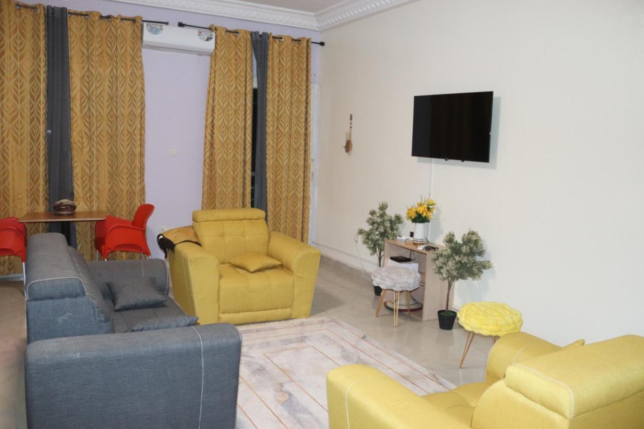 Residences Primis Thies - Appartements Et Chambres Esterno foto