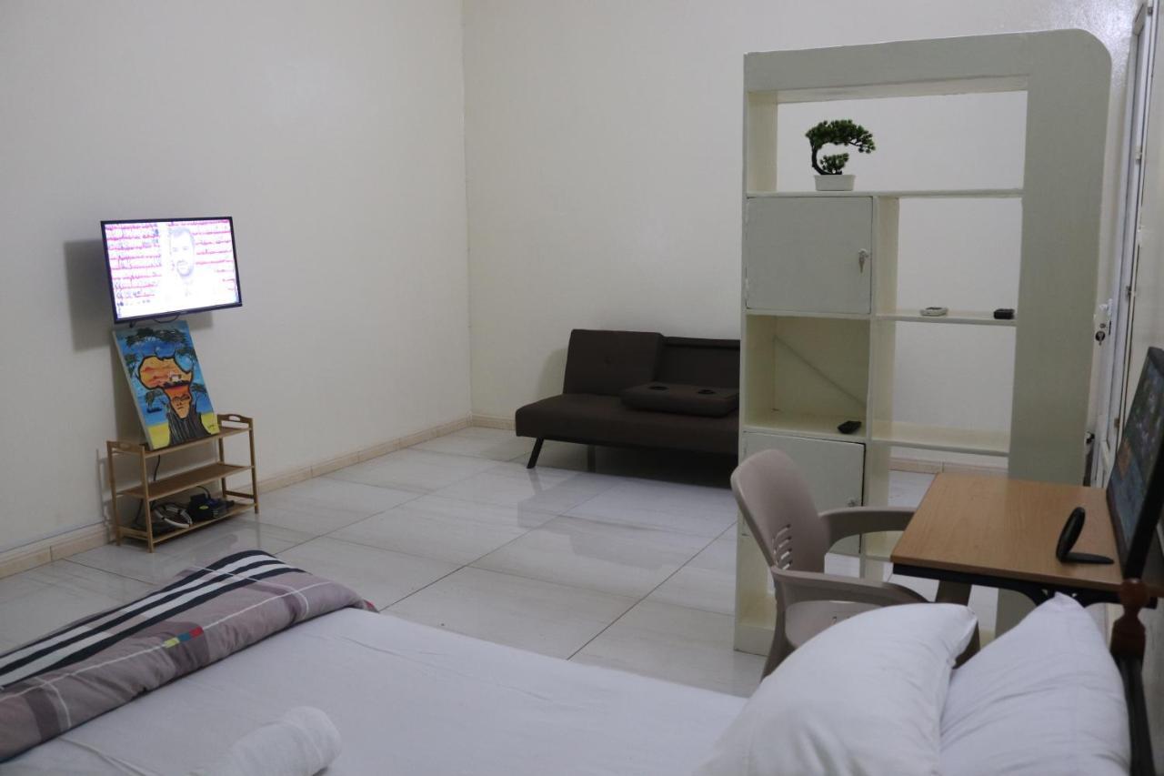 Residences Primis Thies - Appartements Et Chambres Esterno foto