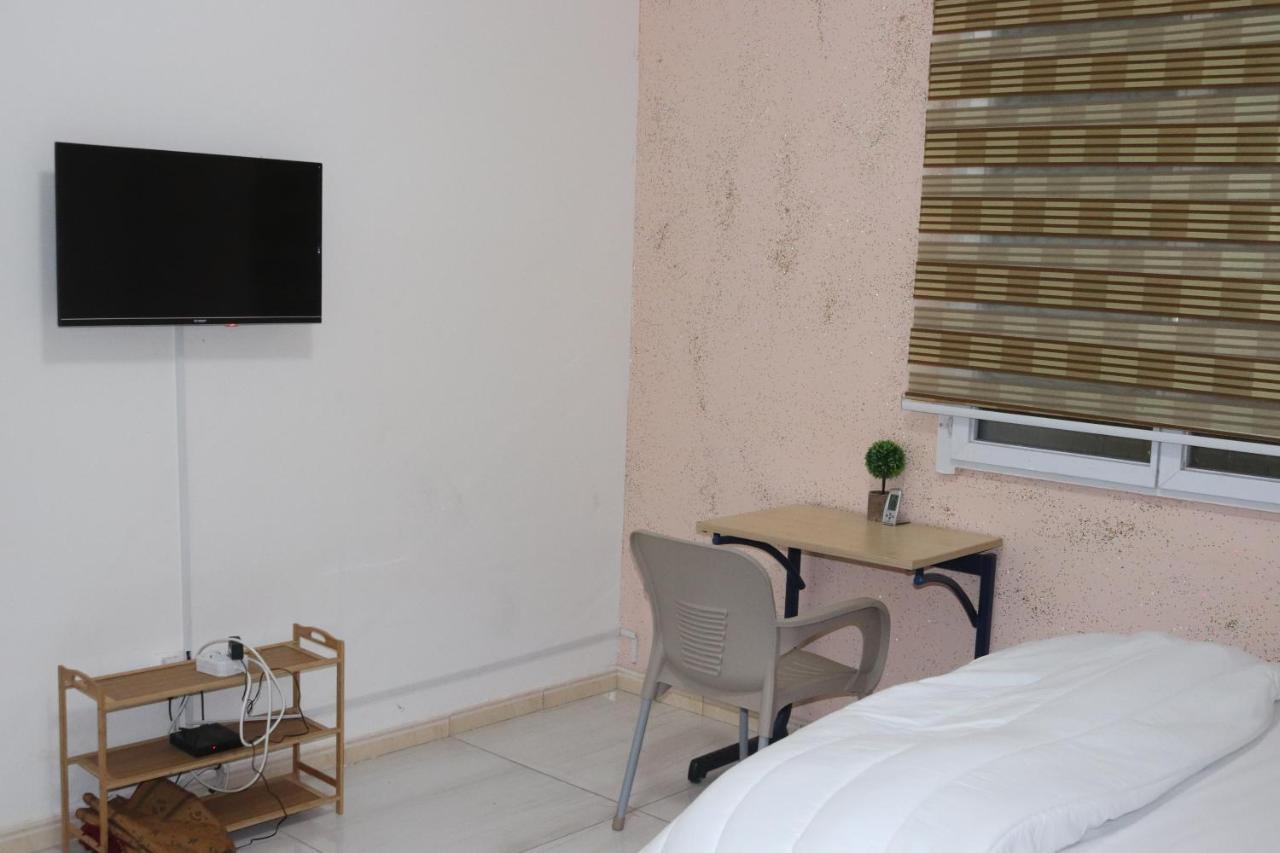 Residences Primis Thies - Appartements Et Chambres Esterno foto