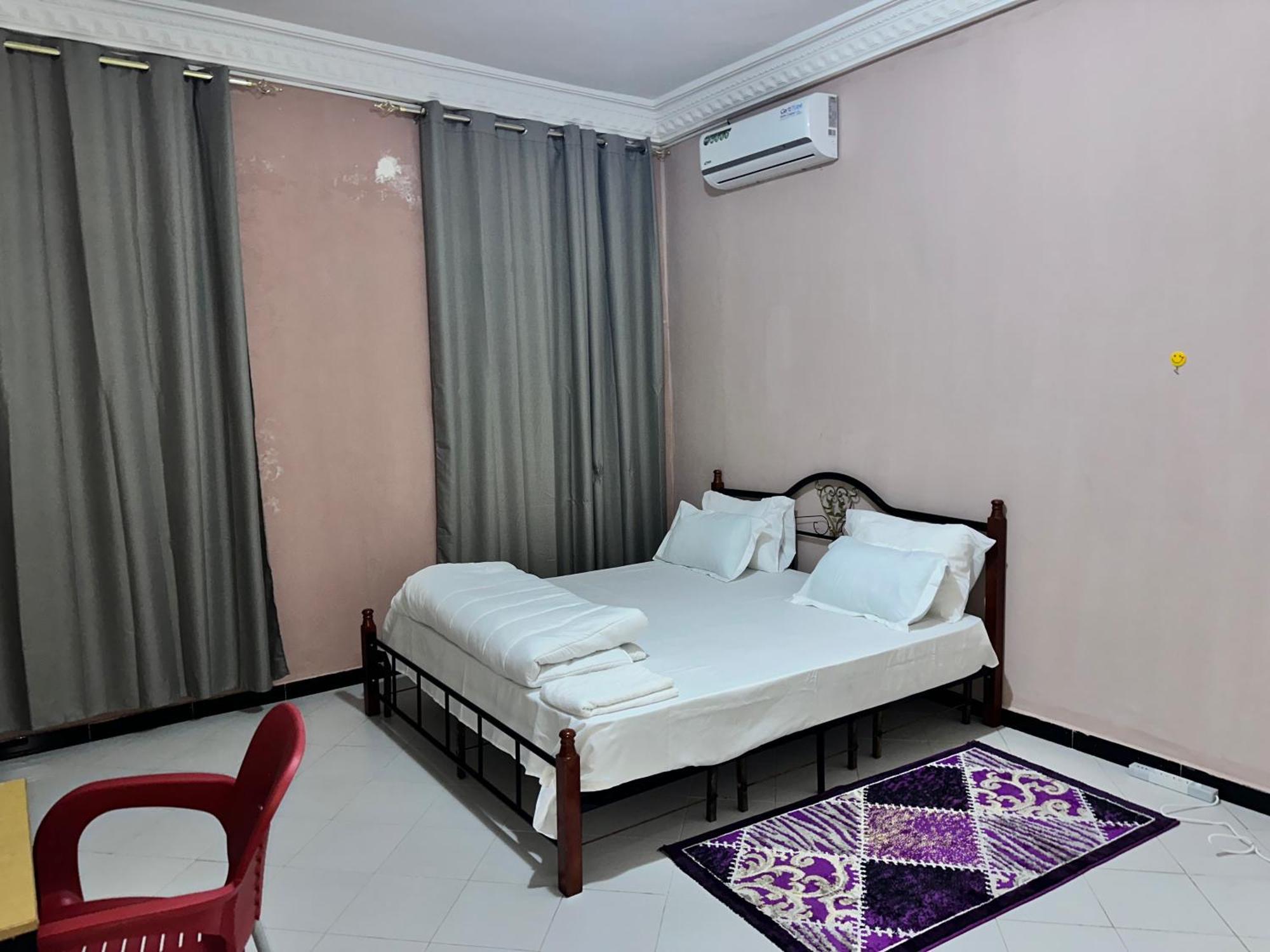 Residences Primis Thies - Appartements Et Chambres Esterno foto