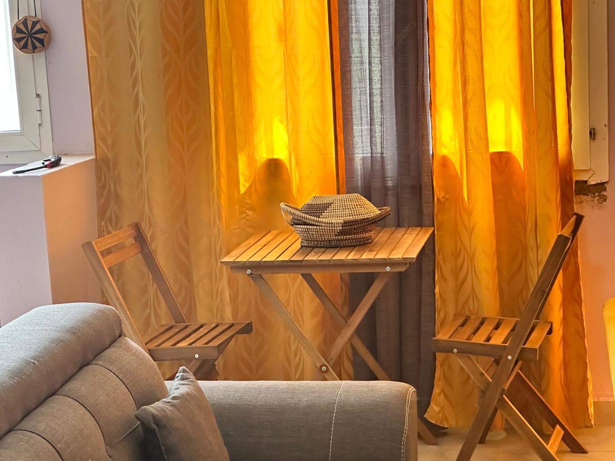Residences Primis Thies - Appartements Et Chambres Esterno foto
