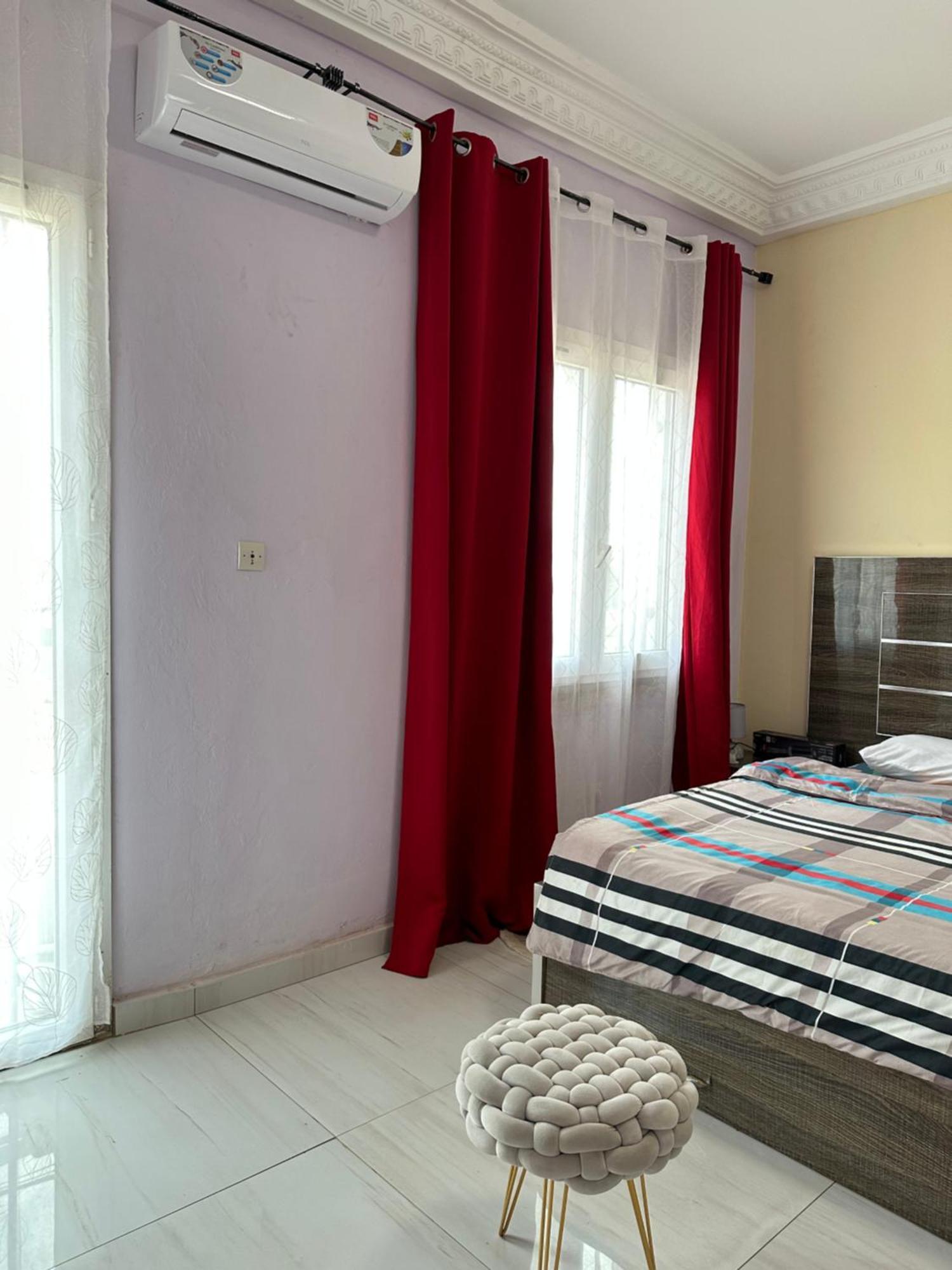 Residences Primis Thies - Appartements Et Chambres Esterno foto