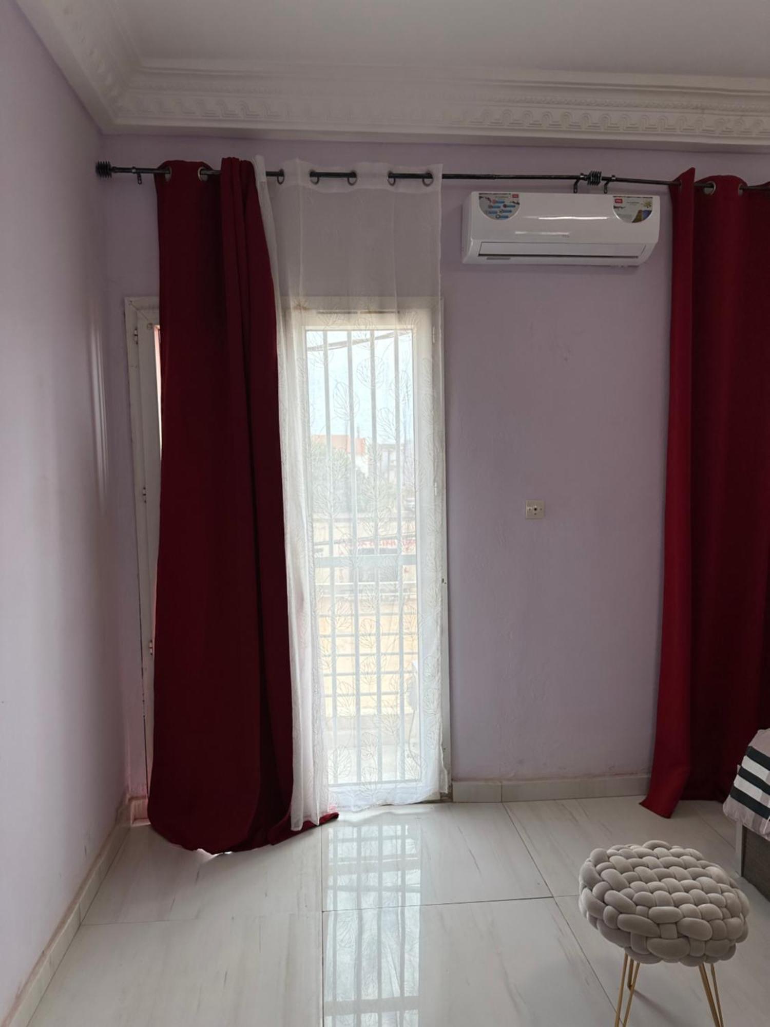 Residences Primis Thies - Appartements Et Chambres Esterno foto
