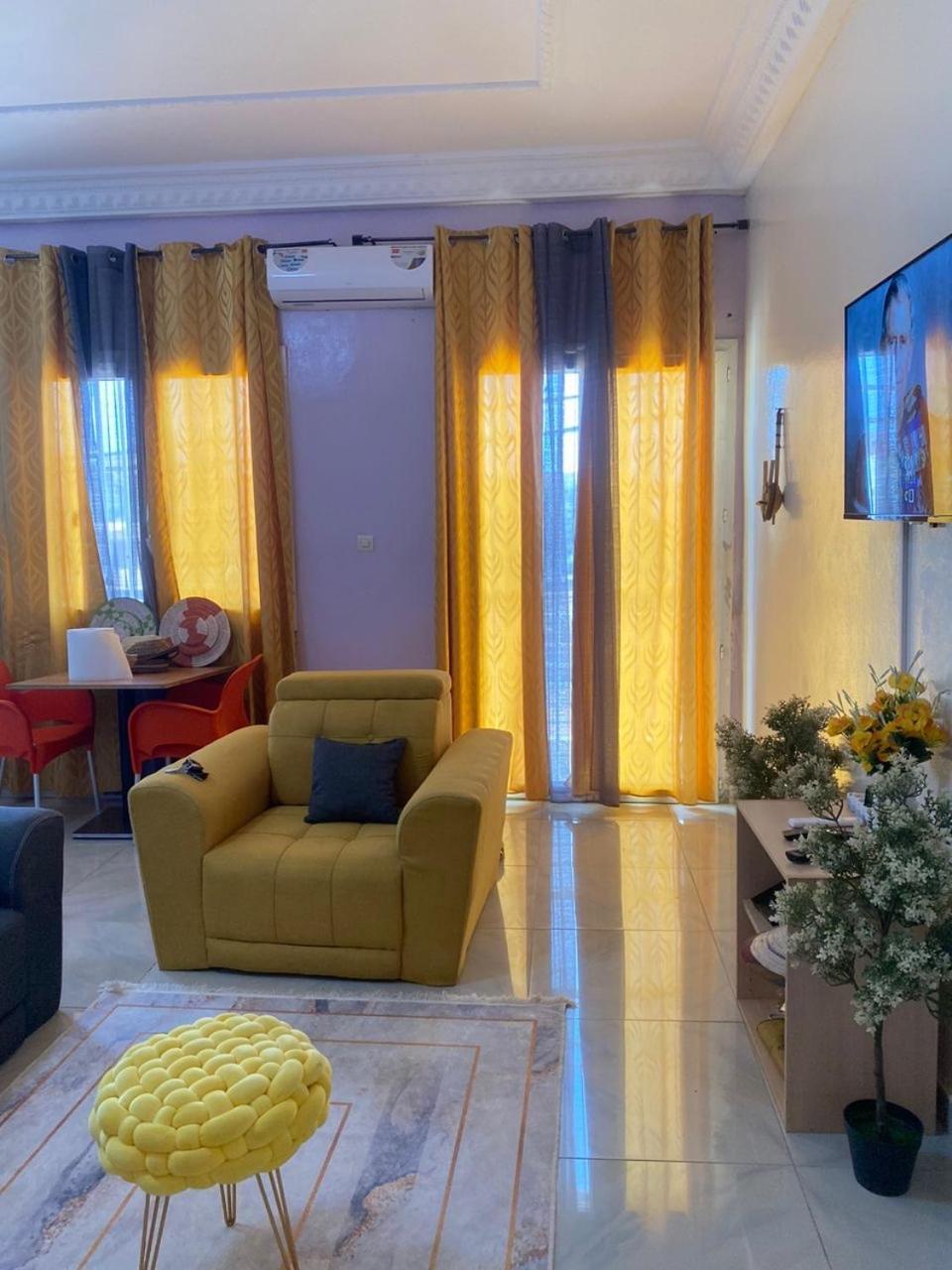 Residences Primis Thies - Appartements Et Chambres Esterno foto